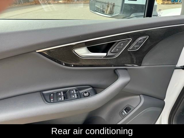 Used 2025 Audi Q7 2.0T Premium w/ Convenience Package image 19