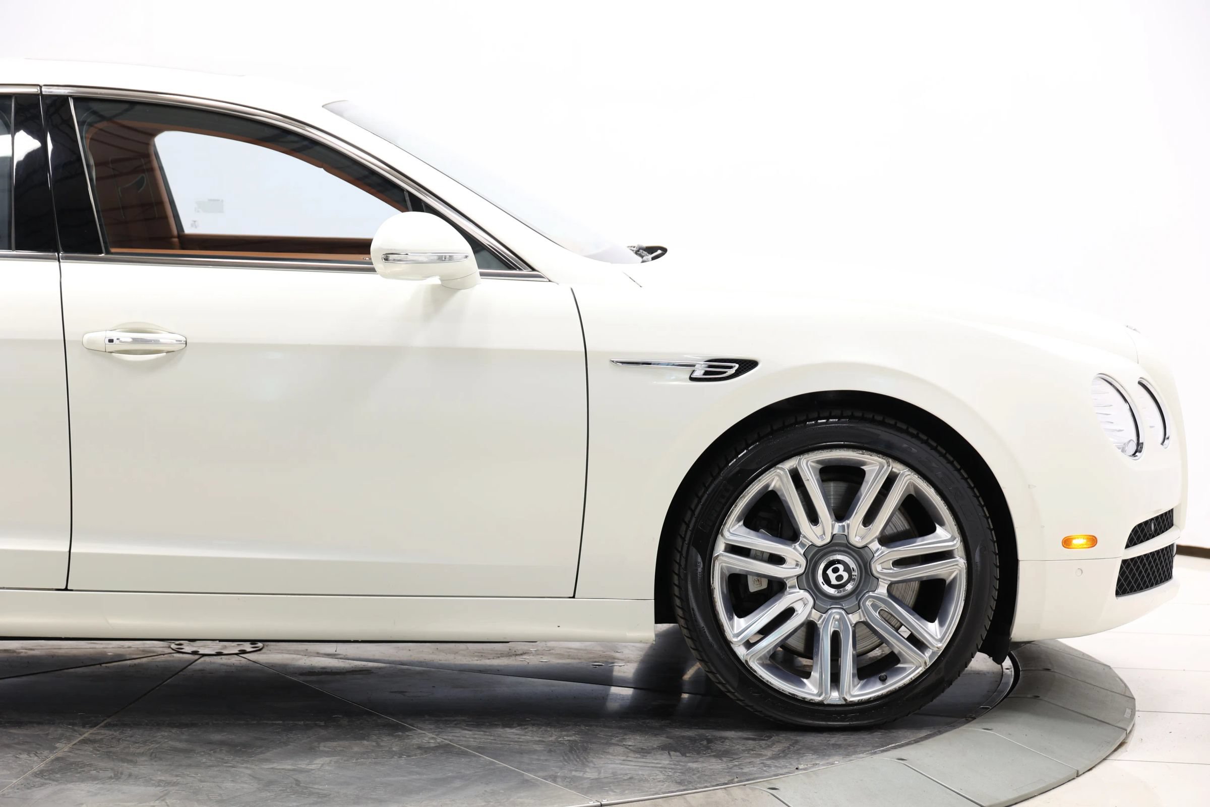 Used 2018 Bentley Flying Spur V8 AWD/4WD image 78