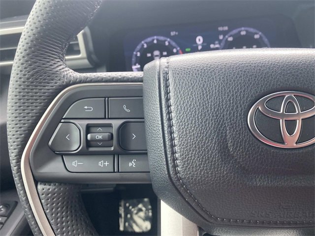 Used 2024 Toyota Tacoma TRD Off-Road image 32