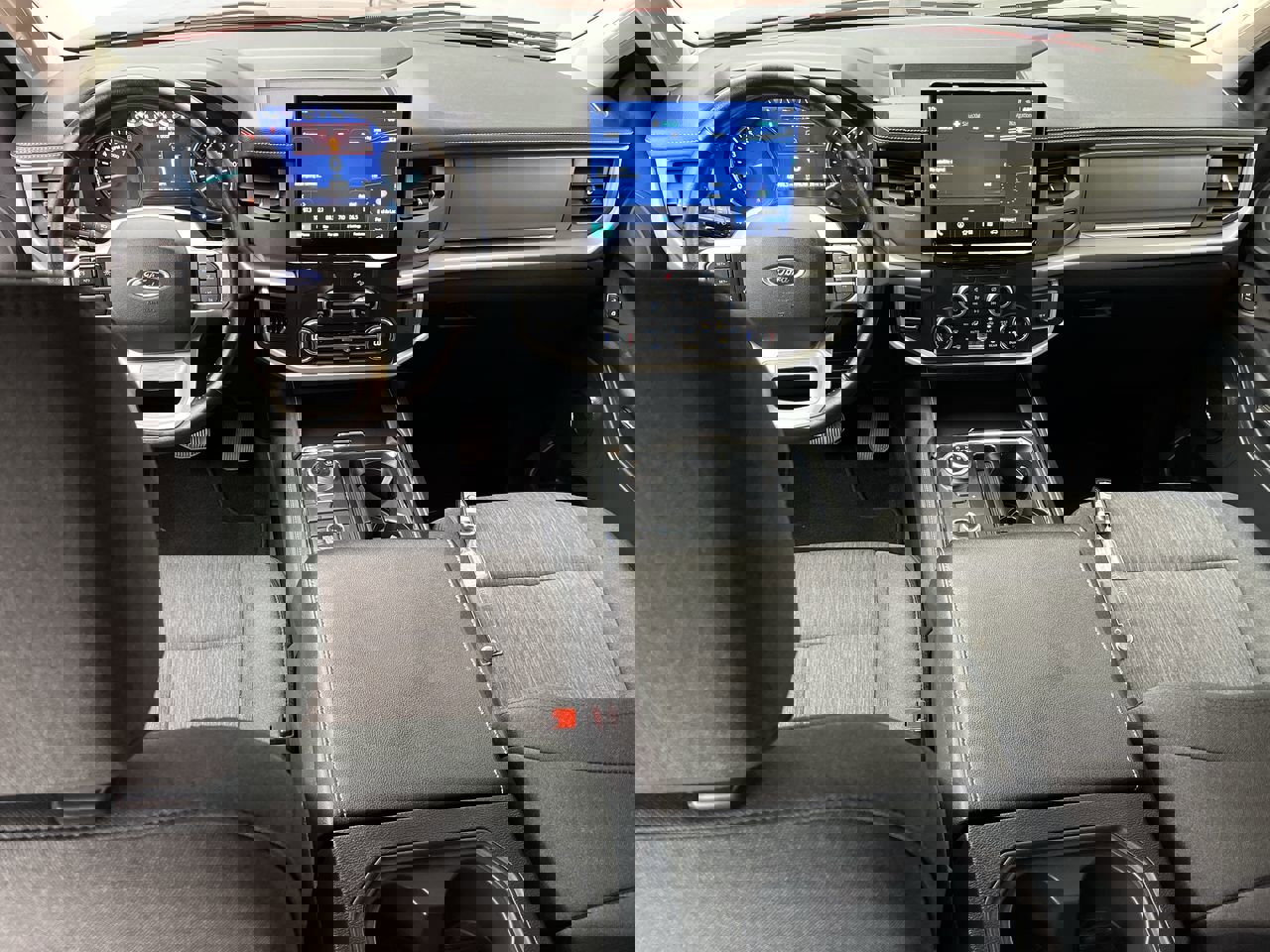 Used 2022 Ford Expedition XLT image 4