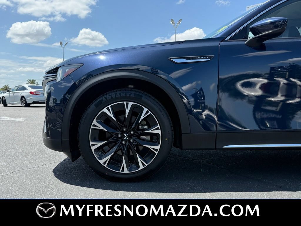 Certified 2024 MAZDA CX-90 Plug-In Hybrid w/ Premium Pkg AWD/4WD image 5