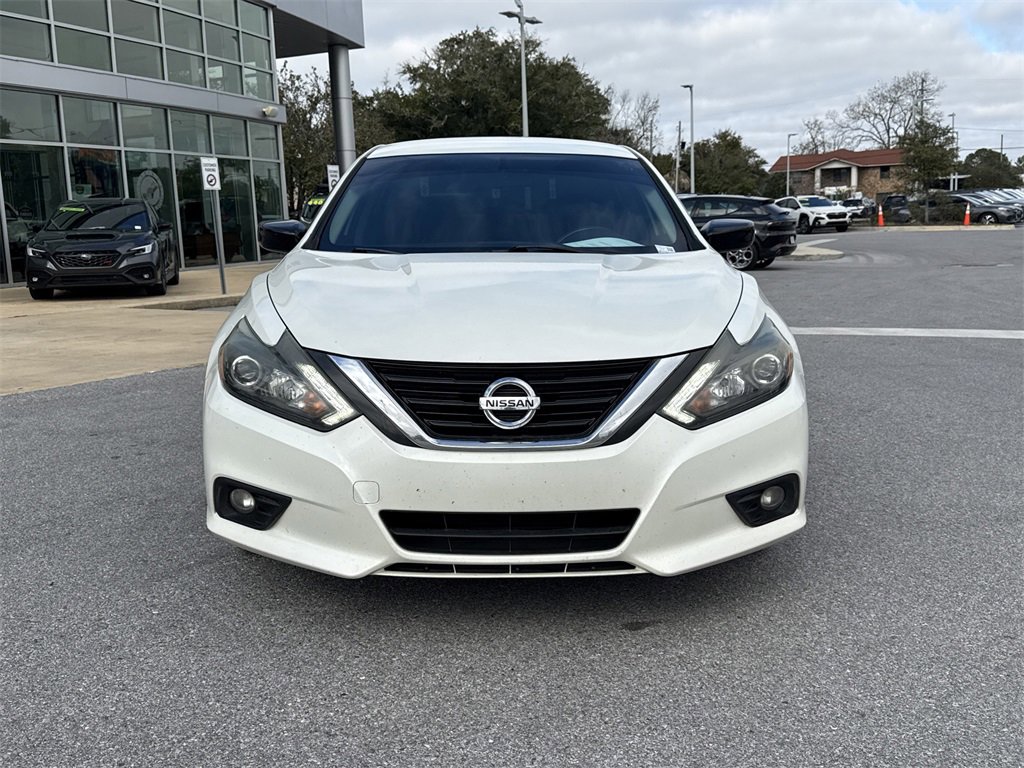 Used 2017 Nissan Altima 2.5 SR w/ Midnight Edition Package image 4