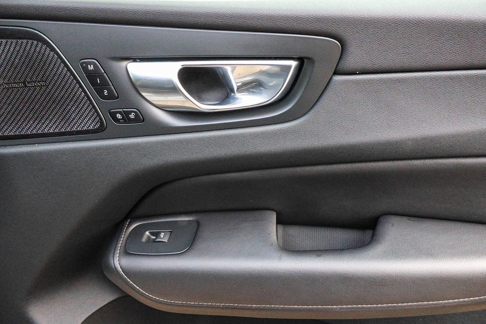 Used 2023 Volvo XC60 B5 Ultimate w/ Climate Package image 20