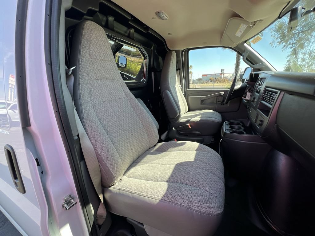 New 2026 Chevrolet Express 2500 Extended w/ Driver Convenience Package RWD image 25