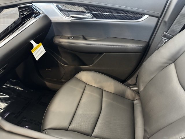 New 2025 Cadillac XT6 Premium Luxury image 31