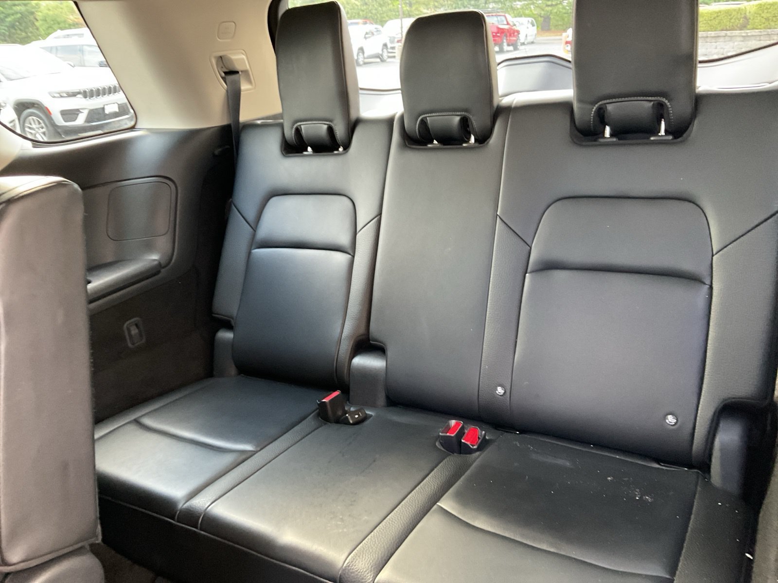 Used 2024 Nissan Pathfinder SL FWD image 31