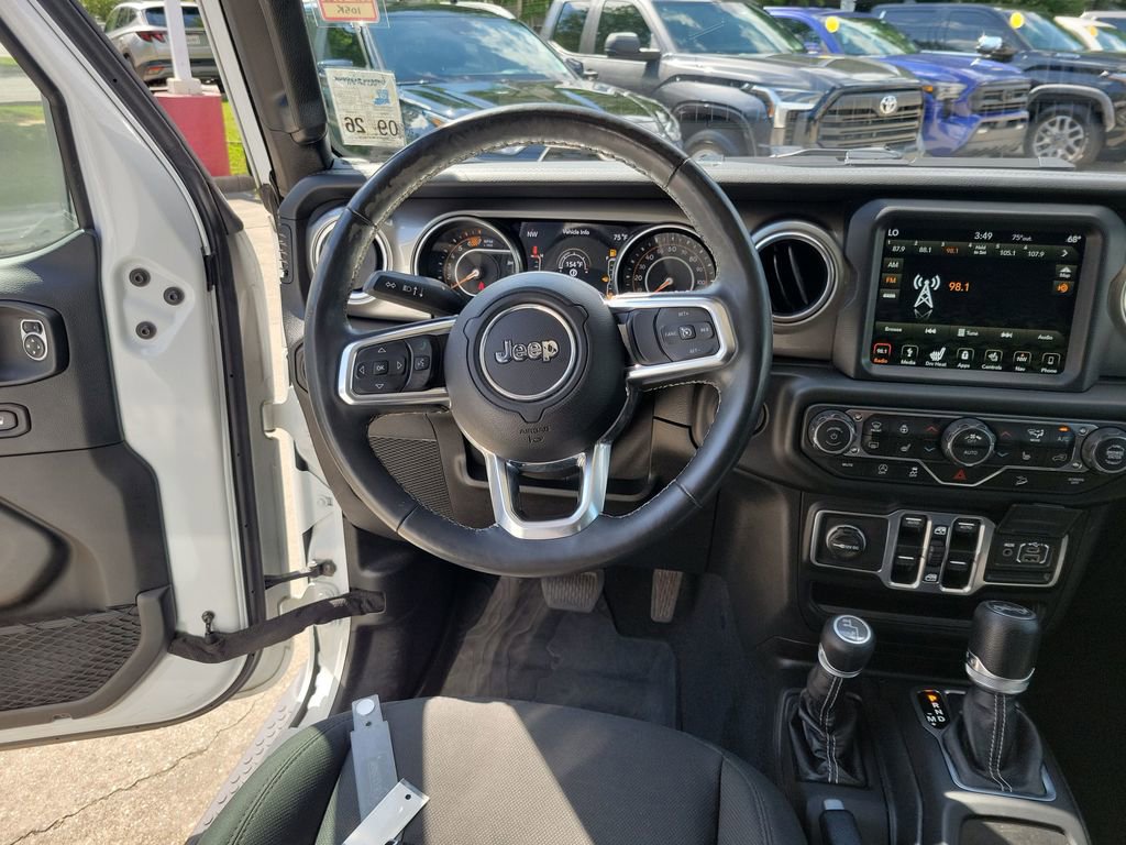 Used 2018 Jeep Wrangler Unlimited Sahara AWD/4WD image 18