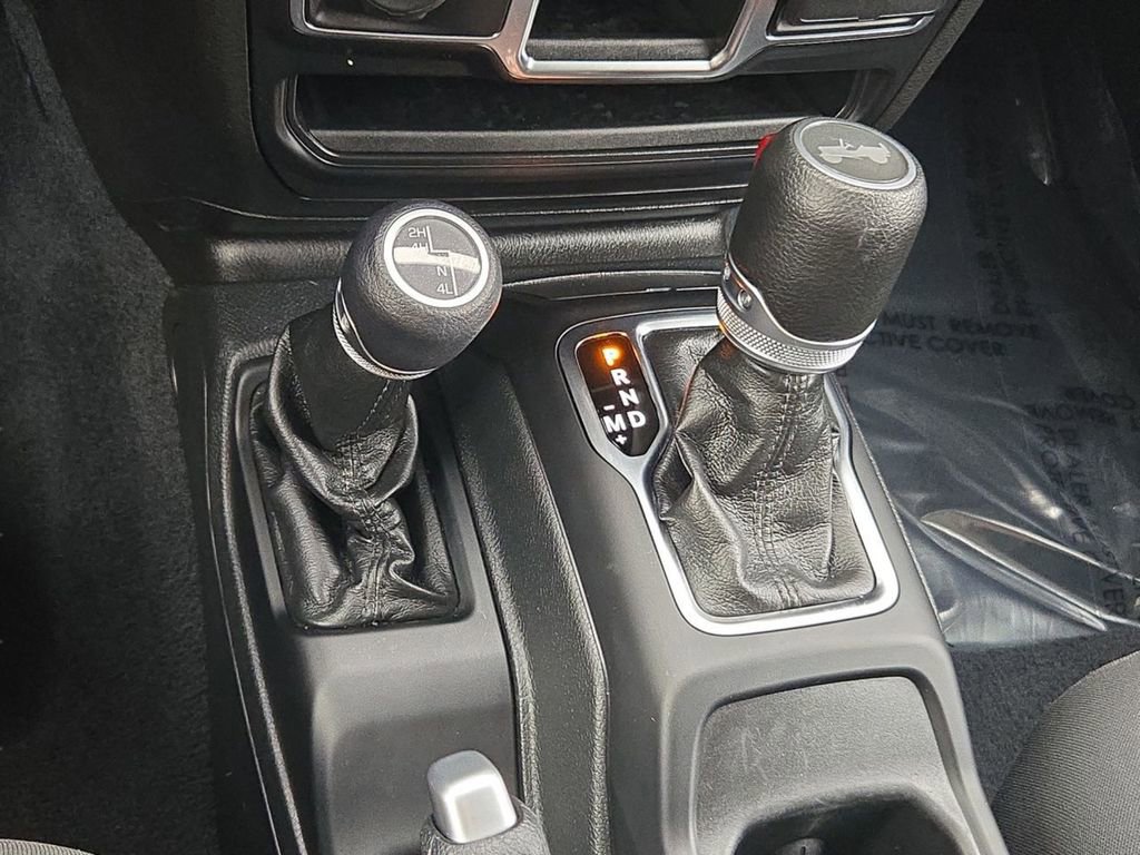 Certified 2022 Jeep Wrangler Willys image 20