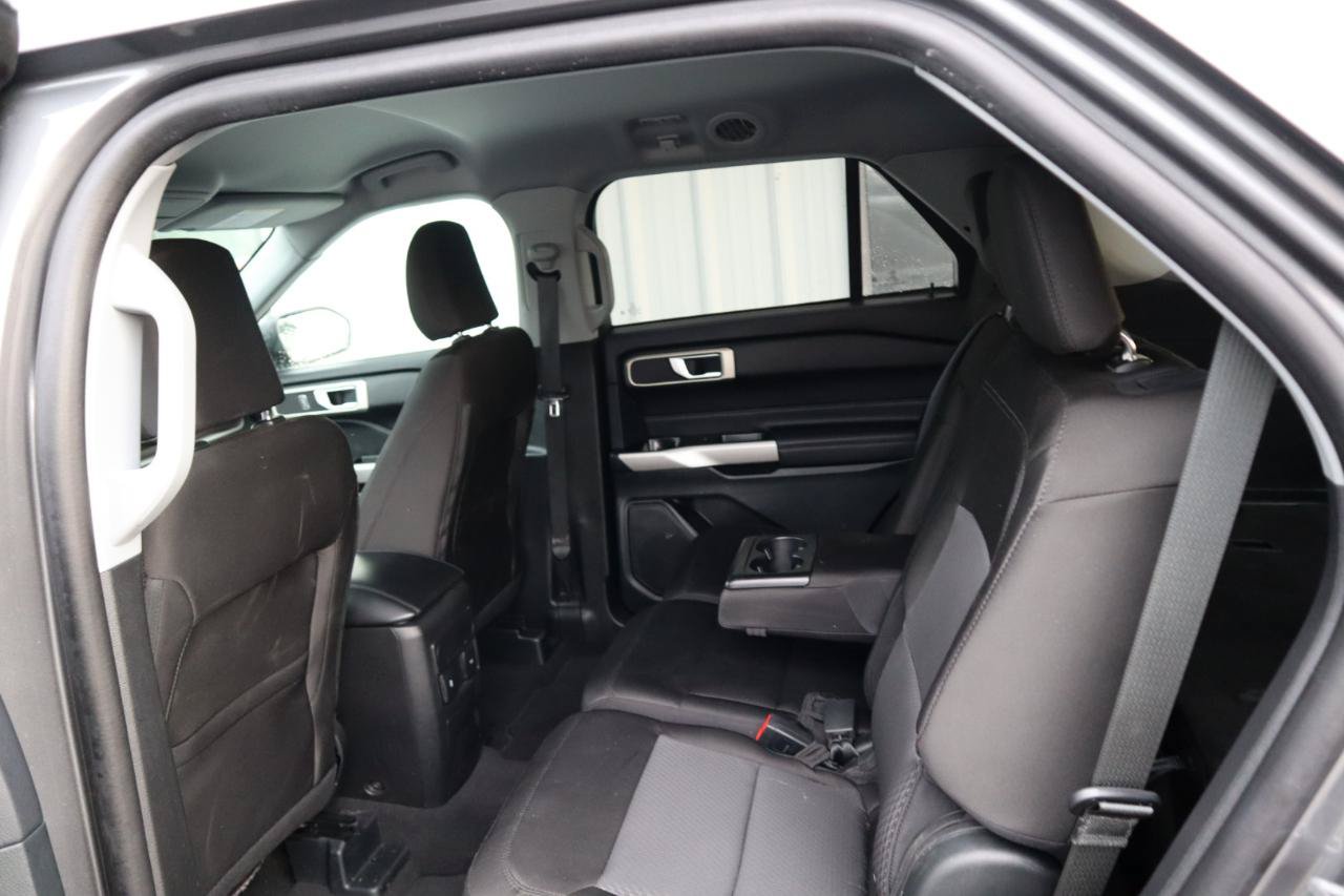 Used 2023 Ford Explorer XLT AWD/4WD image 47