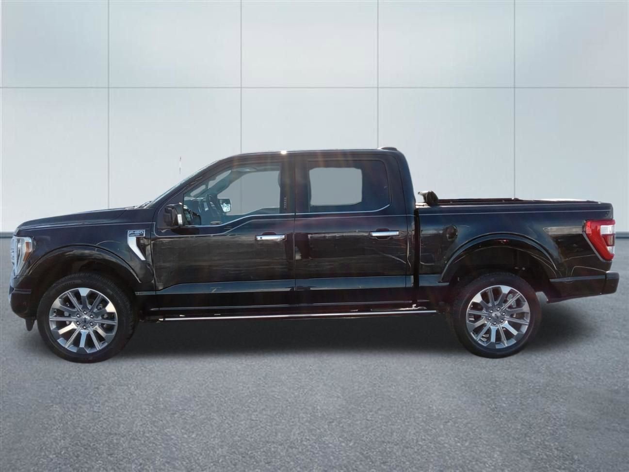 Used 2021 Ford F150 Limited image 2