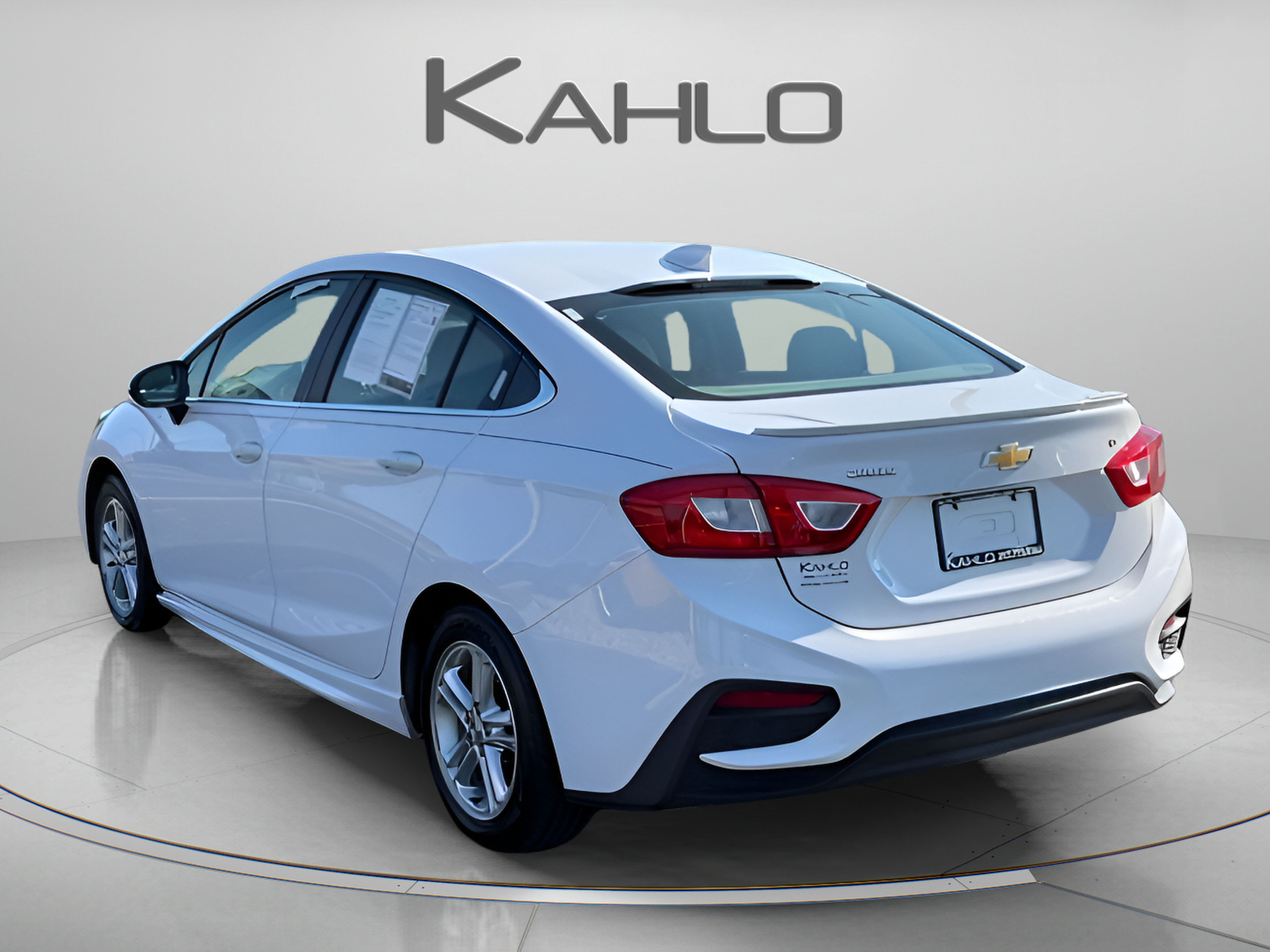 Used 2016 Chevrolet Cruze LT w/ Sun And Sound Package FWD image 2