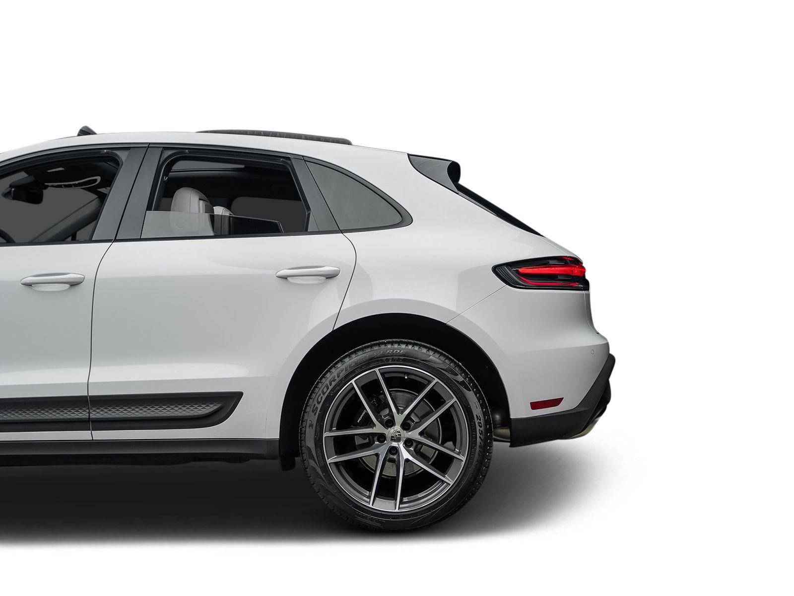Used 2025 Porsche Macan AWD/4WD image 21