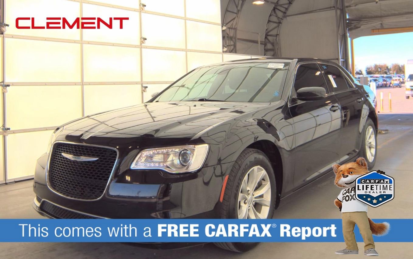 Used 2021 Chrysler 300 Touring video 1