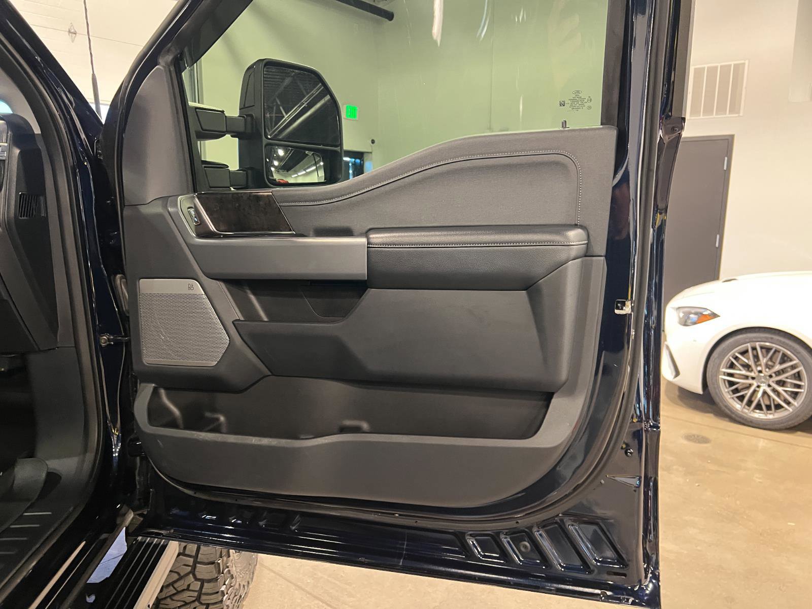 Used 2024 Ford F350 Lariat w/ Lariat Ultimate Package image 39