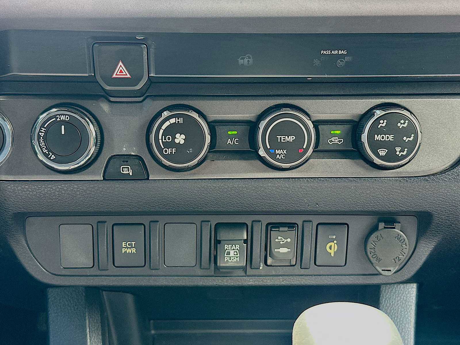 Used 2019 Toyota Tacoma TRD Off-Road image 16