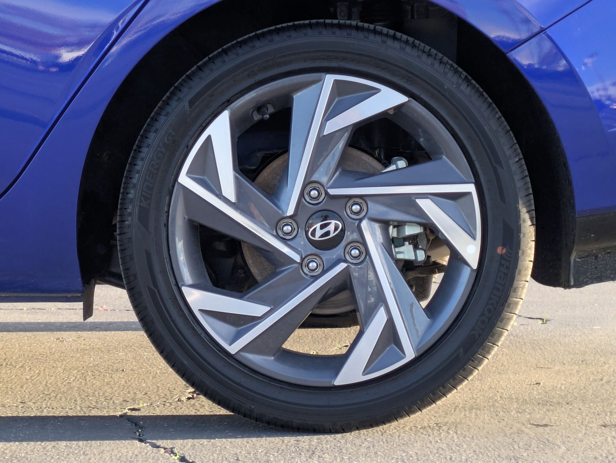 New 2025 Hyundai Elantra Limited image 7