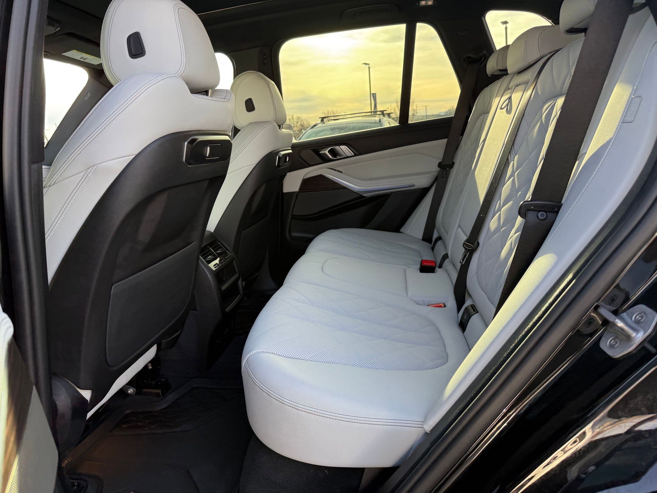 Used 2025 BMW X5 sDrive40i w/ Premium Package image 29