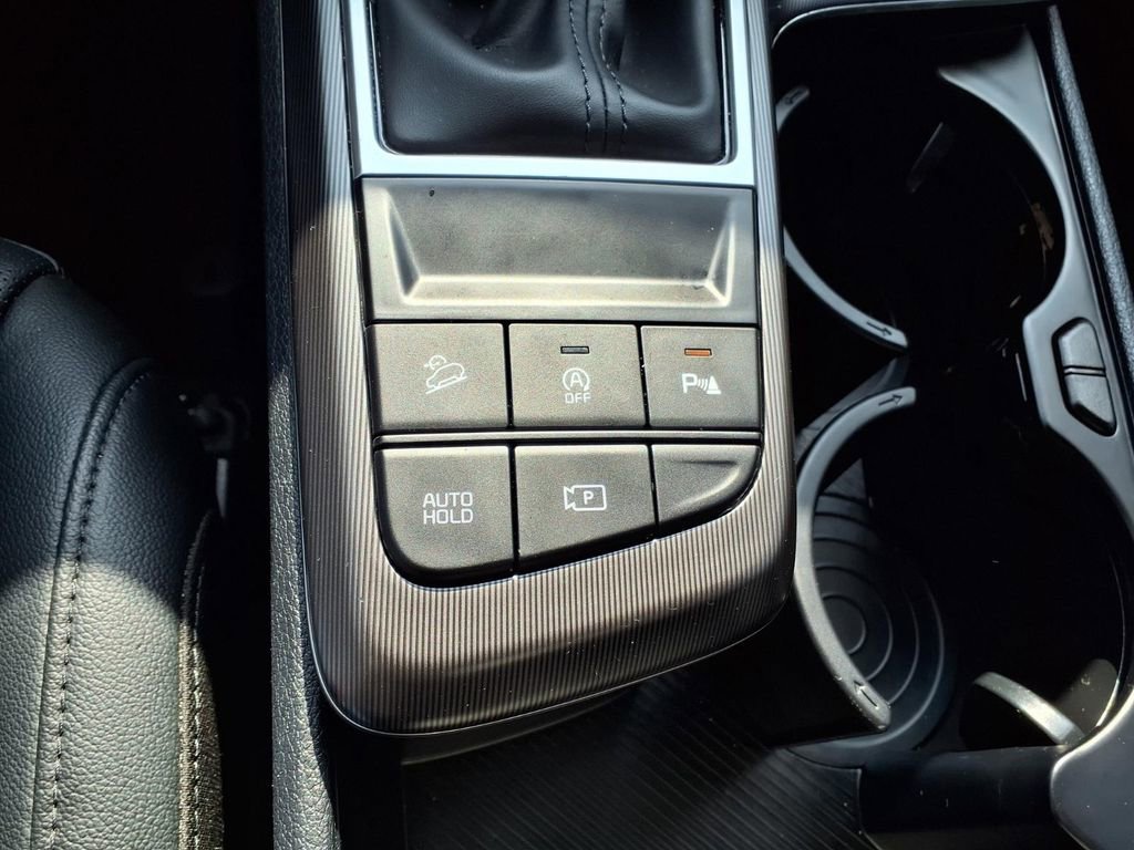 Used 2026 Kia Sportage EX FWD image 23