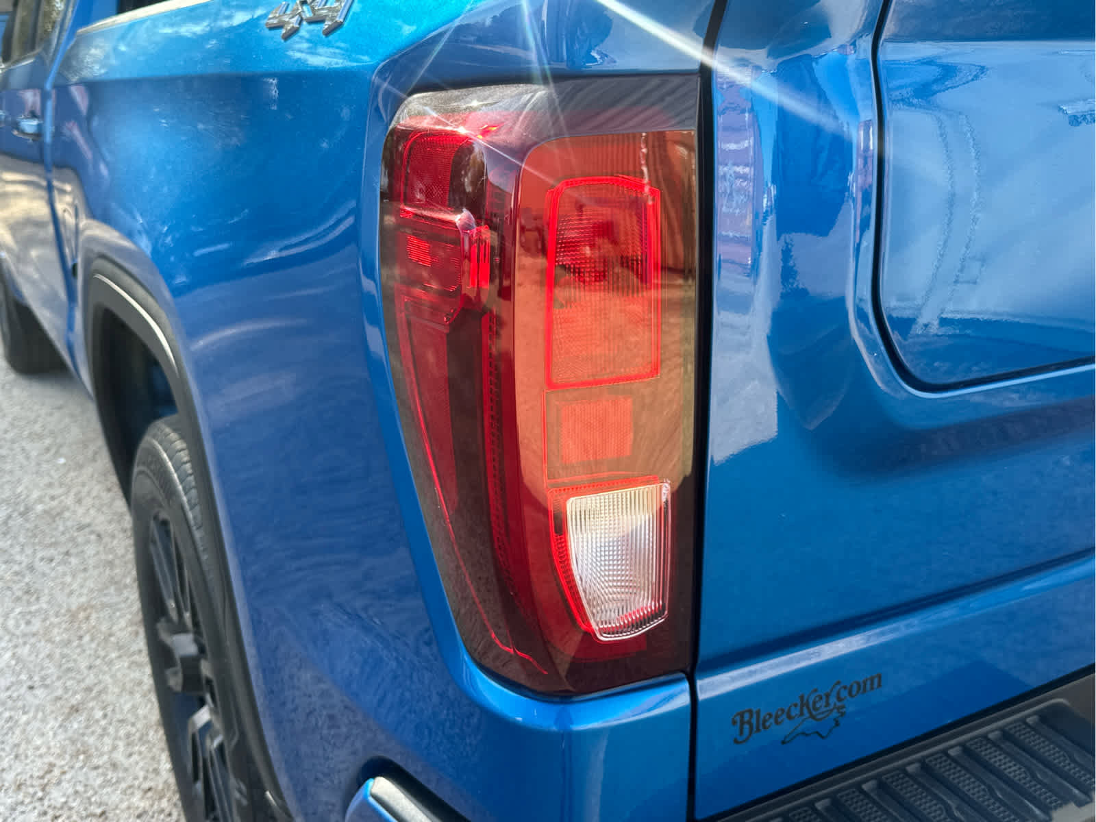 Used 2022 GMC Sierra 1500 Elevation image 18