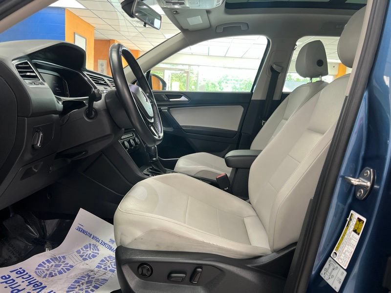 Used 2019 Volkswagen Tiguan SEL AWD/4WD image 19