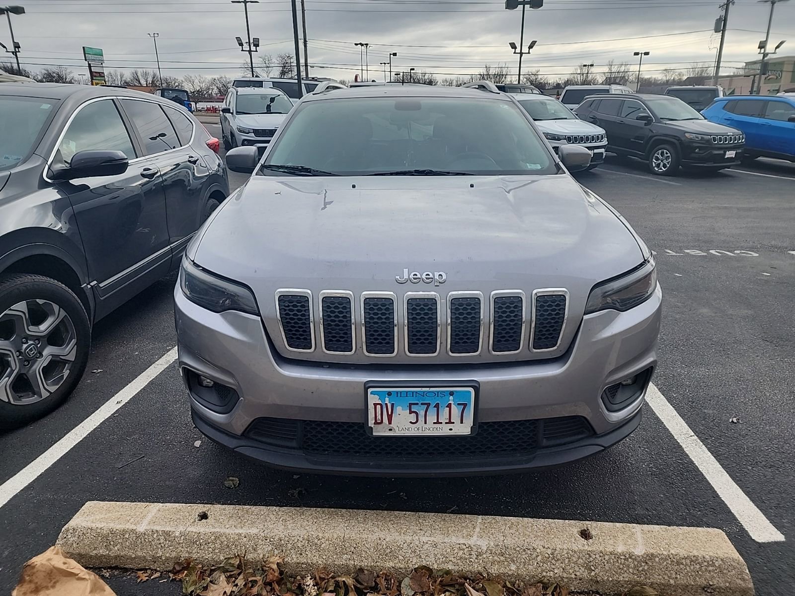 Used 2019 Jeep Cherokee Latitude Plus w/ Cold Weather Group image 5