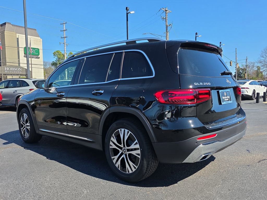 Used 2026 Mercedes-Benz GLB 250 GLB 250 image 3