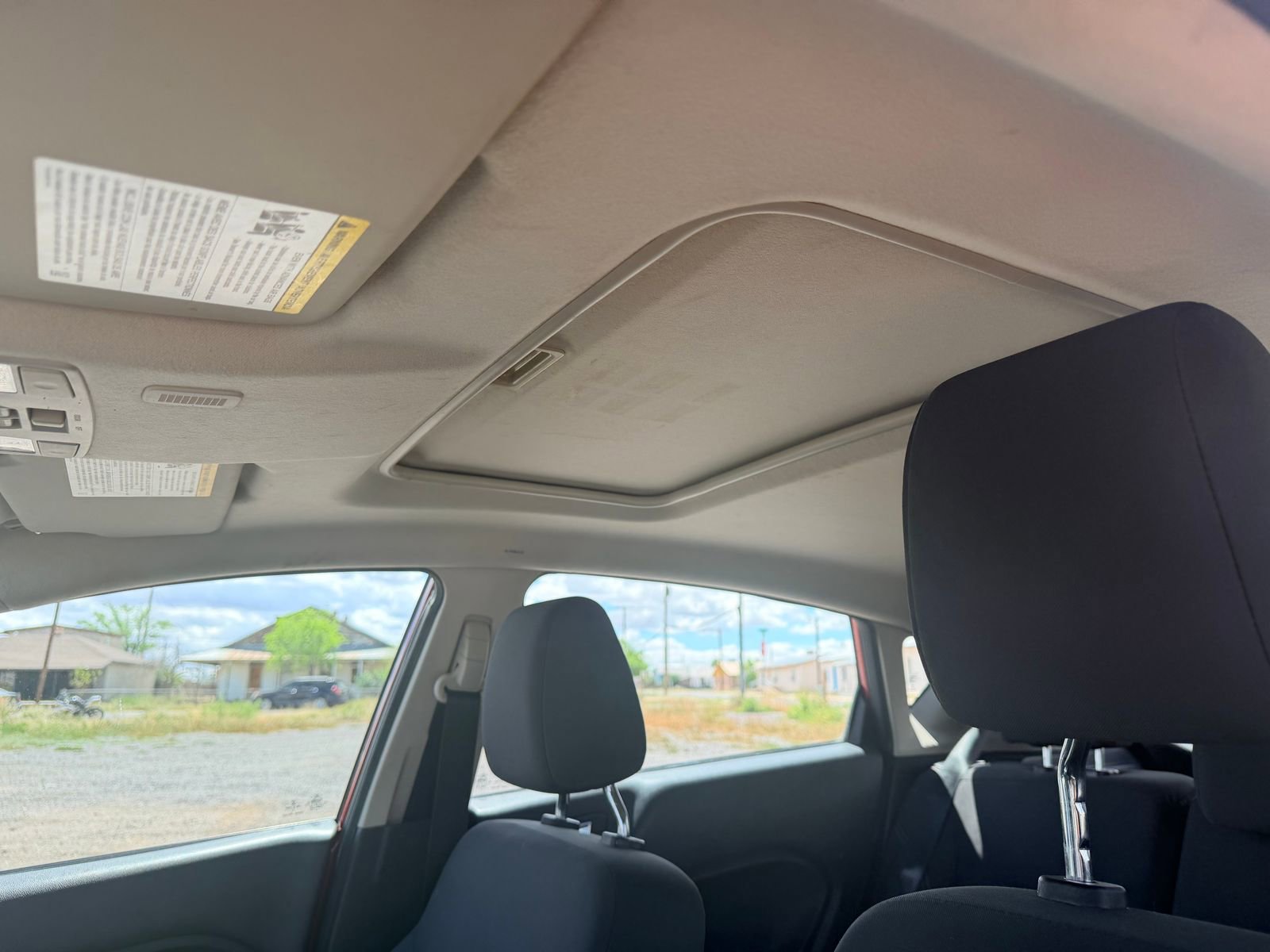 Used 2016 Ford Fiesta SE w/ SE Black Package FWD image 17