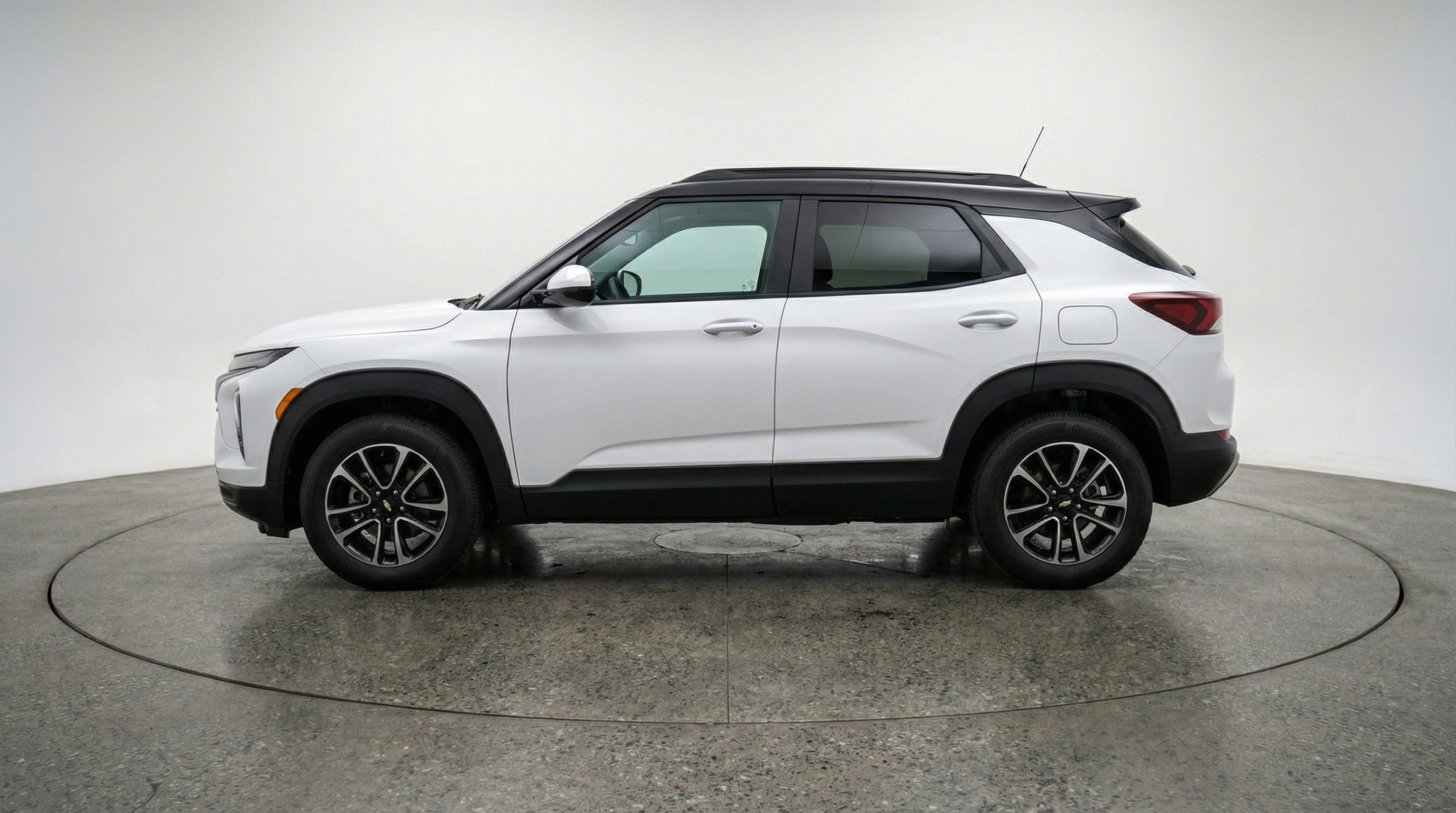 Used 2025 Chevrolet TrailBlazer LT image 5