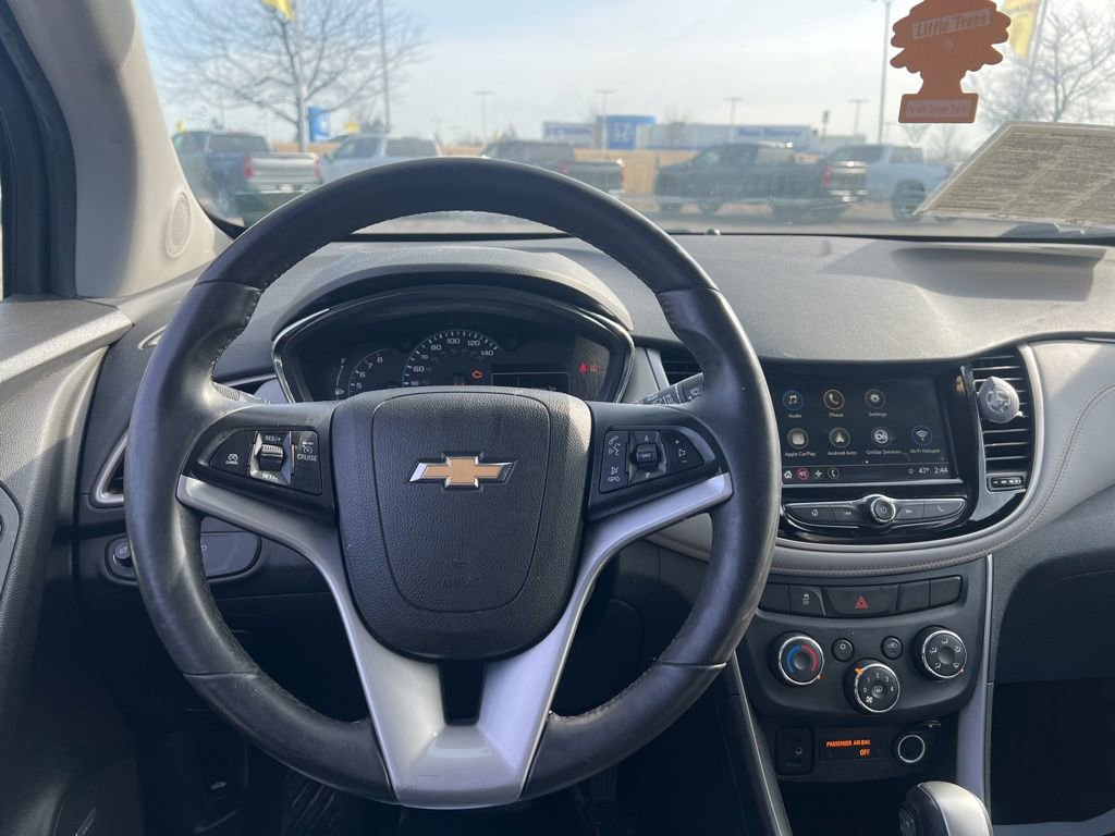 Used 2018 Chevrolet Trax LT w/ Sun & Sound Package image 23