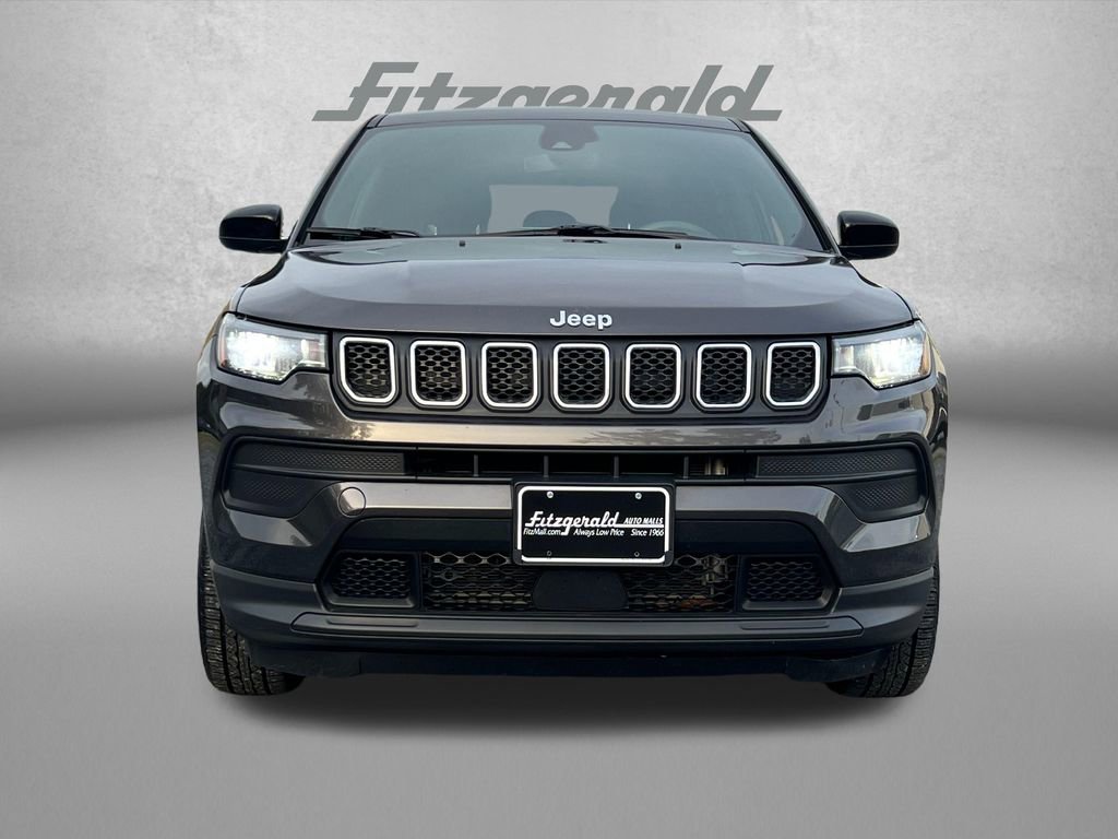 Used 2023 Jeep Compass Sport AWD/4WD image 3