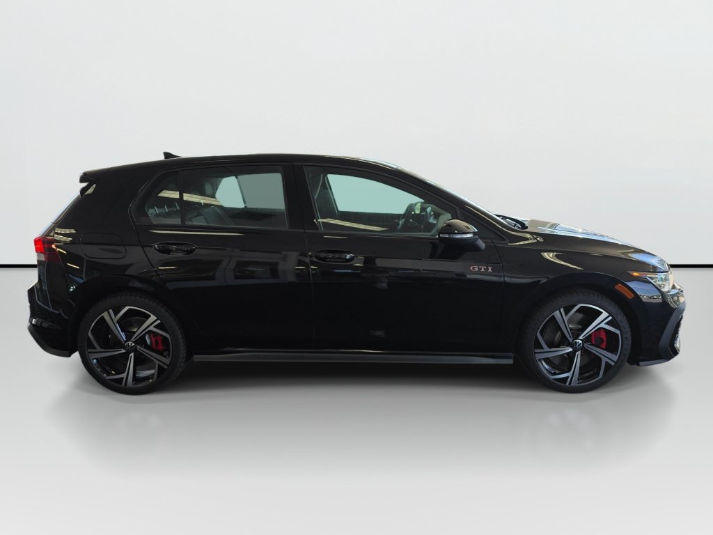 New 2026 Volkswagen GTI SE FWD image 2