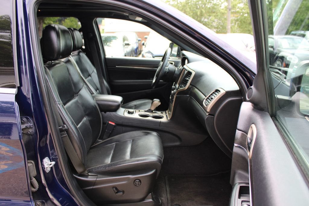 Used 2017 Jeep Grand Cherokee Limited w/ Luxury Group II AWD/4WD image 30