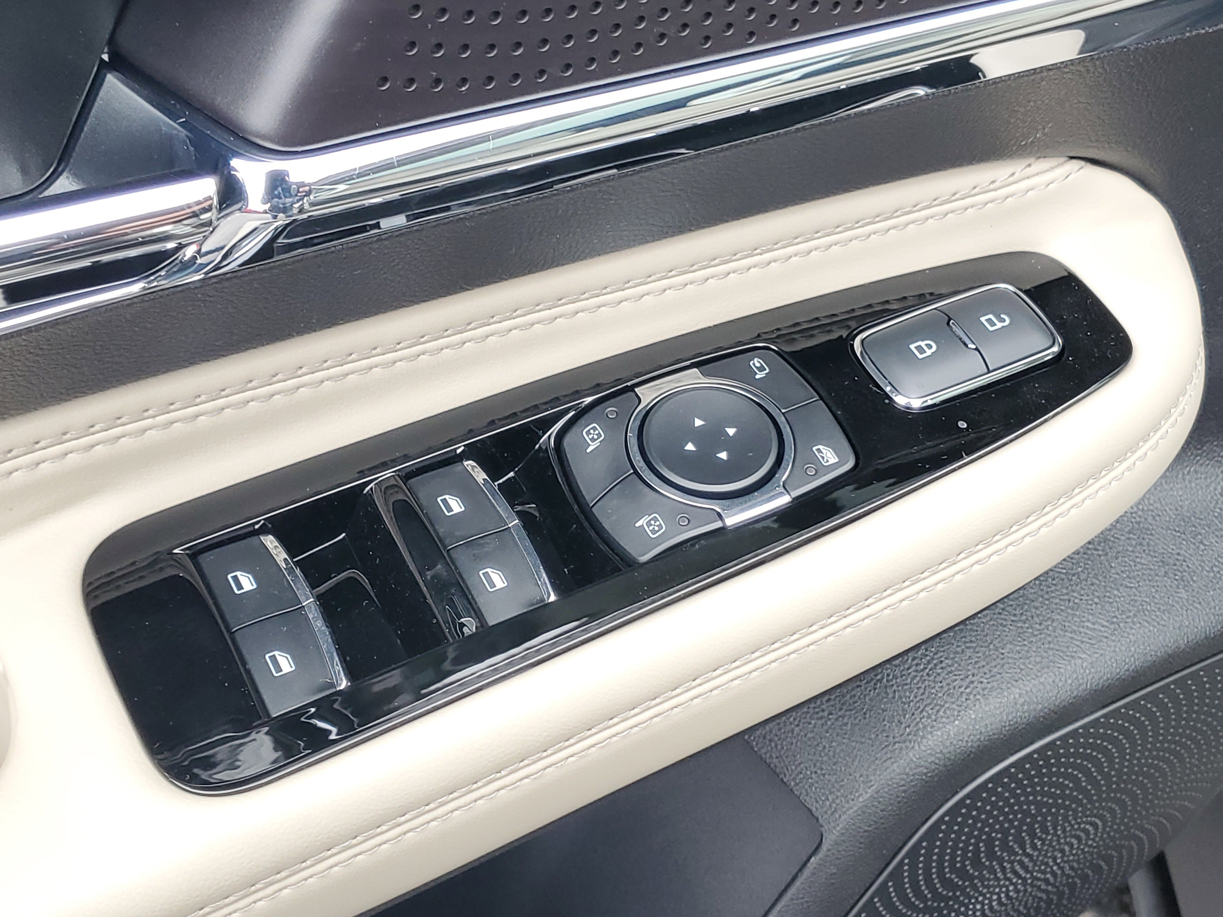 New 2026 Lincoln Corsair Premiere AWD/4WD image 10