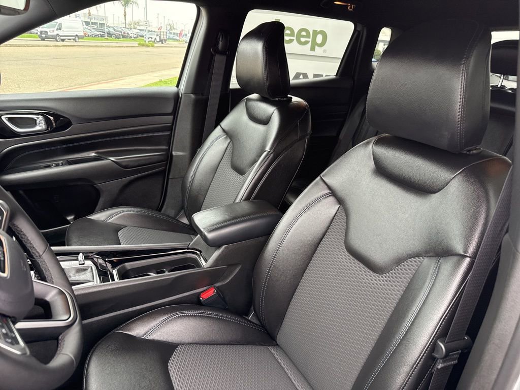 New 2026 Jeep Compass Latitude AWD/4WD image 19