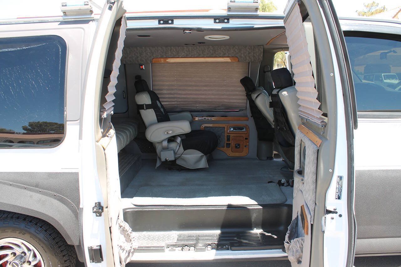 Used 2000 GMC Savana 1500 w/ Marketing Option Pkg 1SE RWD image 25