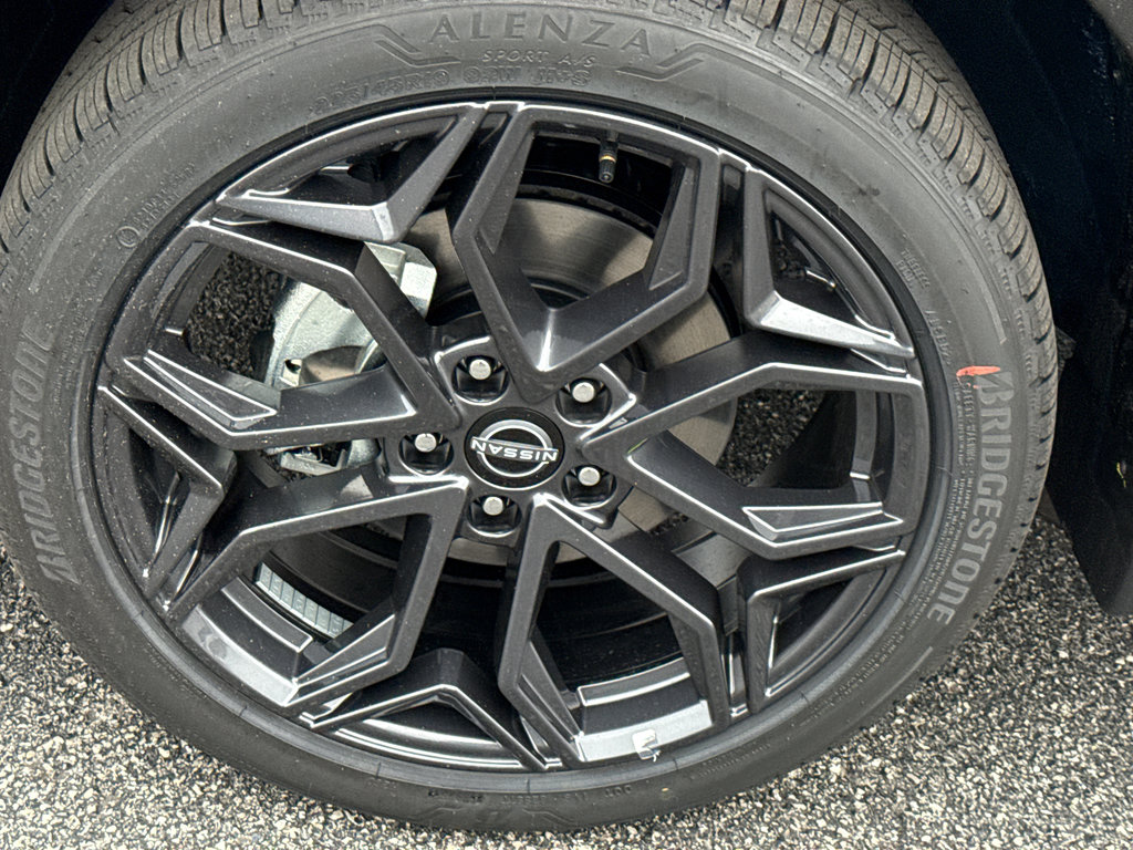 New 2026 Nissan Kicks SR w/ Cold Weather Package image 9