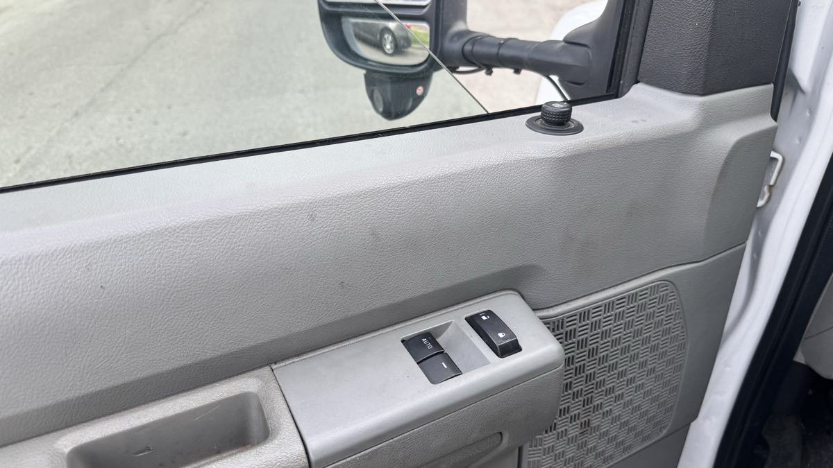 Used 2021 Ford E-350 and Econoline 350 Super Duty w/ Power Windows & Locks Group RWD image 12