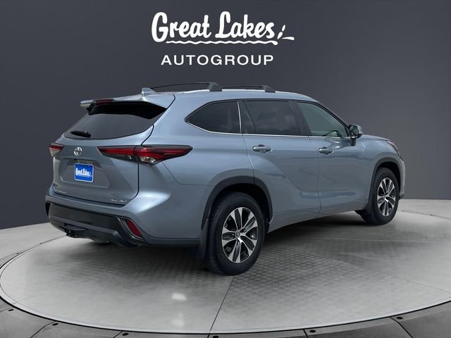 Used 2024 Toyota Highlander XLE image 5