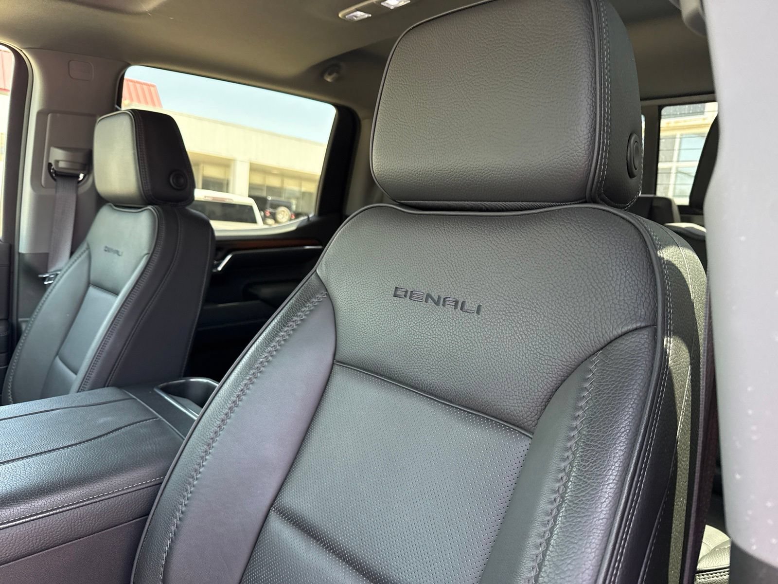 Used 2024 GMC Sierra 1500 Denali w/ Denali Reserve Package AWD/4WD image 17