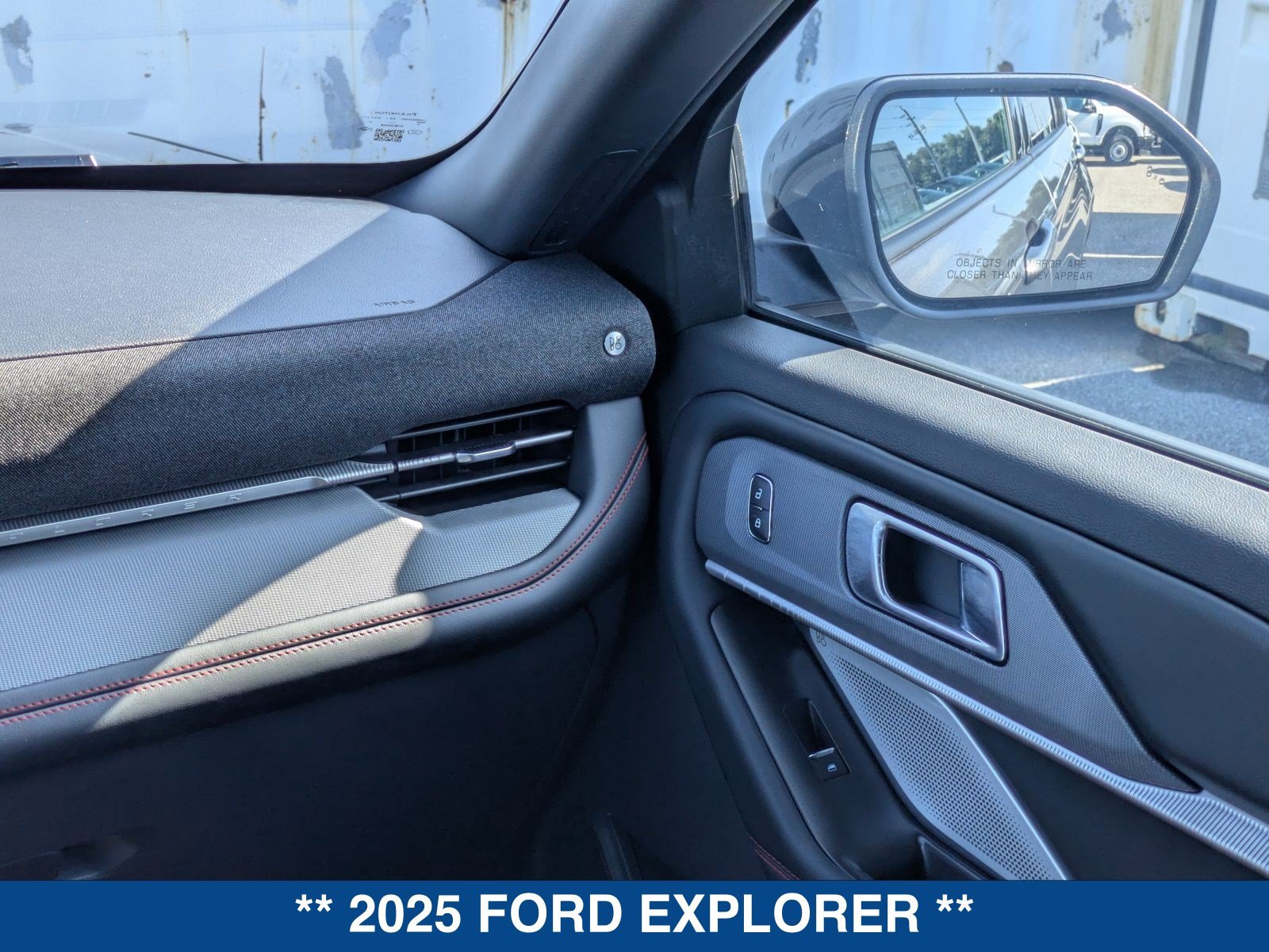 Certified 2025 Ford Explorer ST AWD/4WD image 19