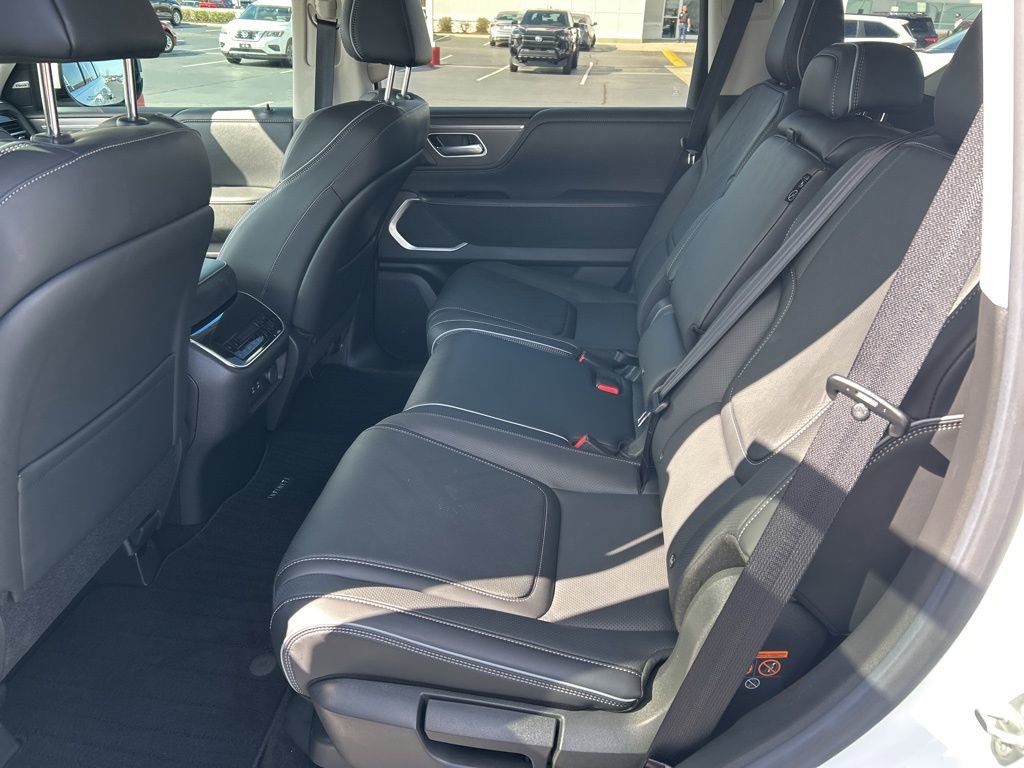 Used 2025 INFINITI QX80 Luxe image 16