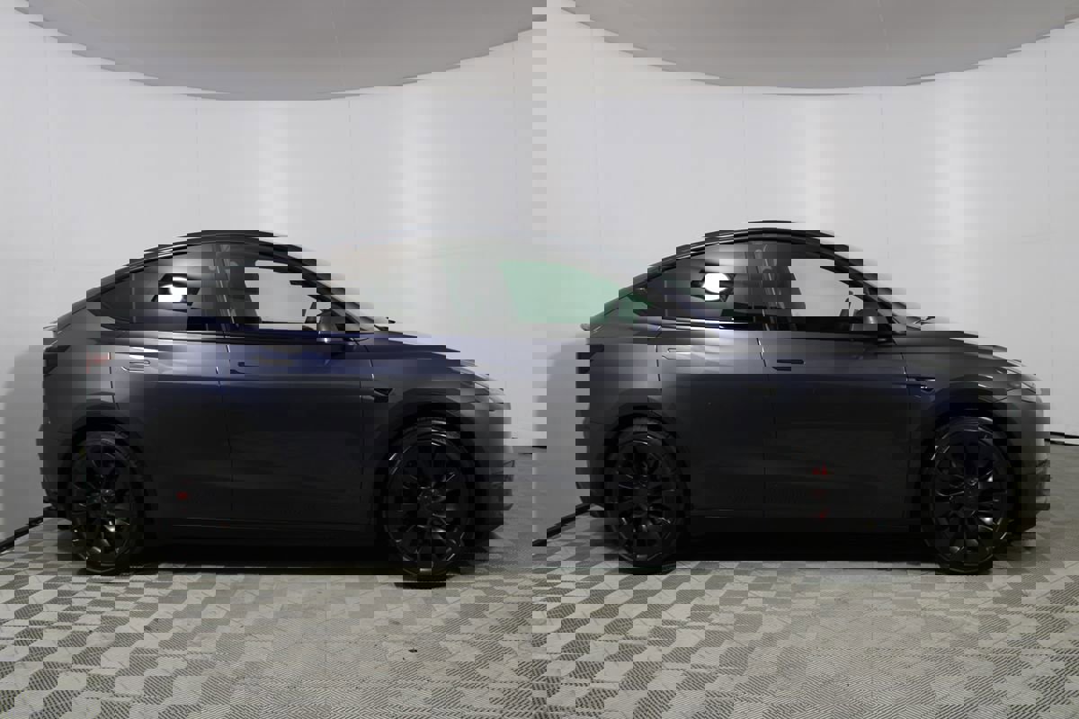 Used 2022 Tesla Model Y Performance image 32