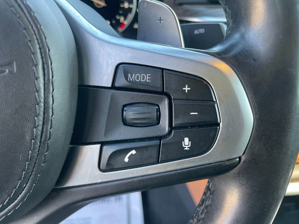 Used 2018 BMW M550i xDrive image 17