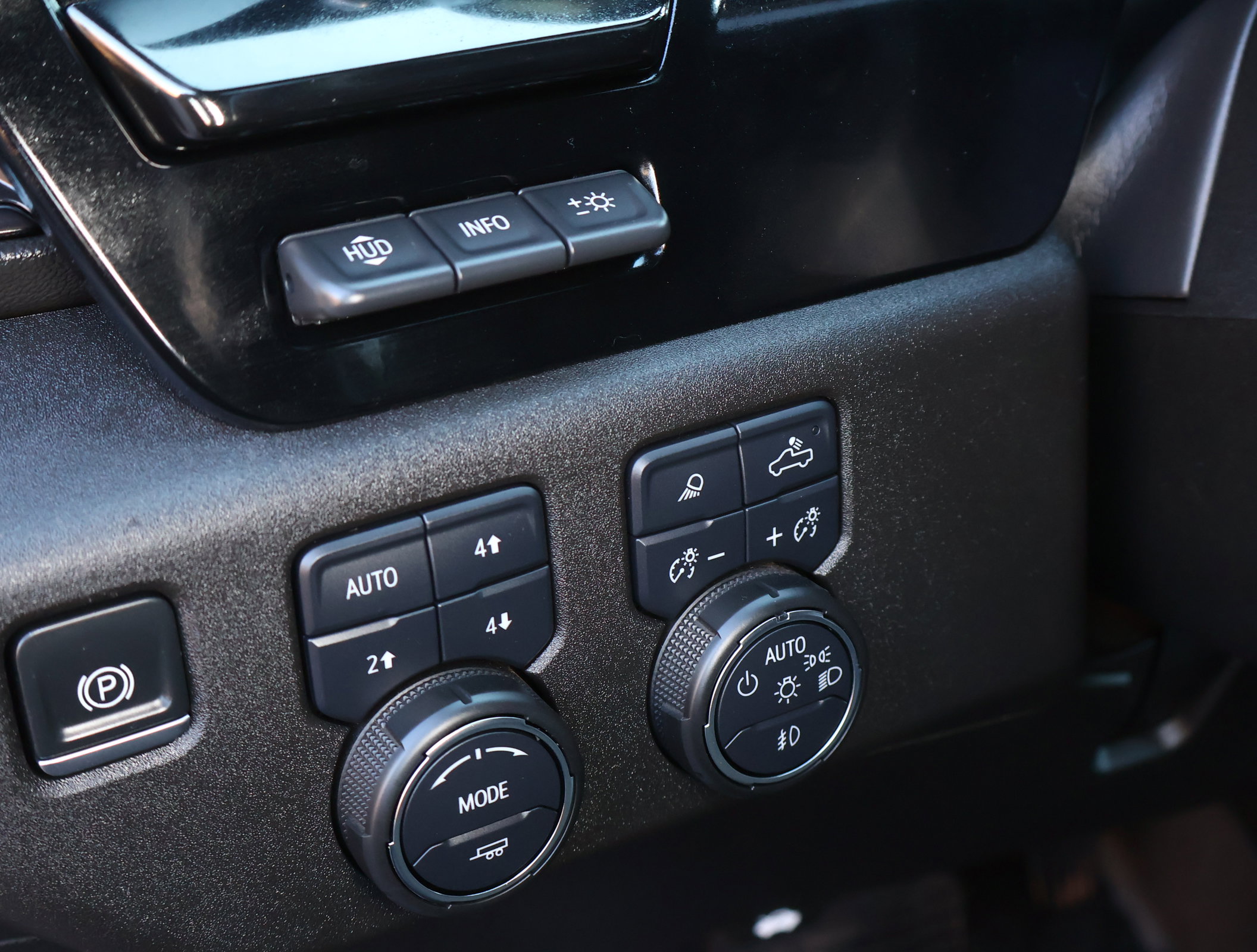 Certified 2025 Chevrolet Silverado 2500 ZR2 w/ Technology Package image 14