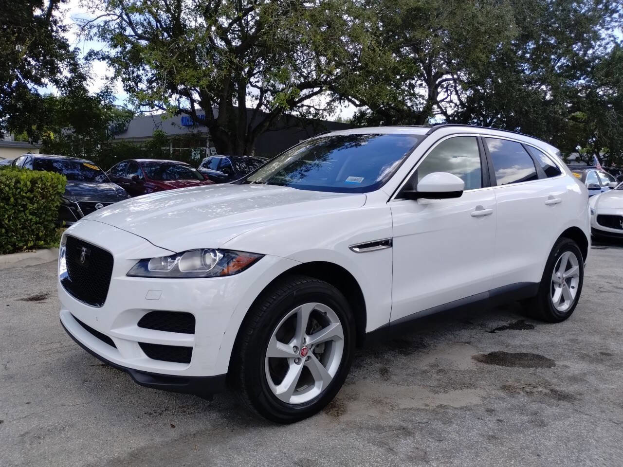 Used 2019 Jaguar F-PACE Premium AWD/4WD image 3