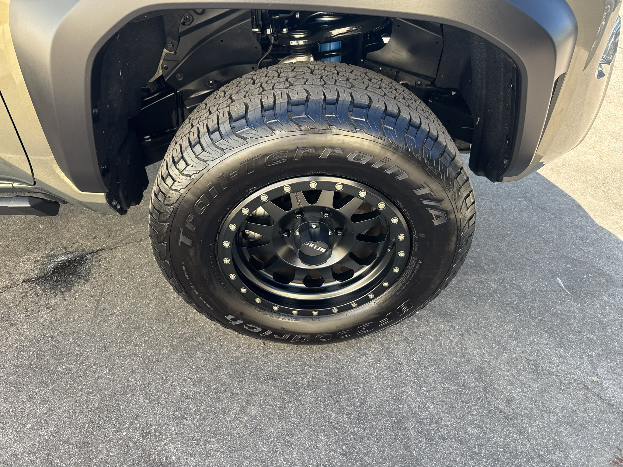 Used 2025 Toyota Tacoma TRD Off-Road AWD/4WD image 5