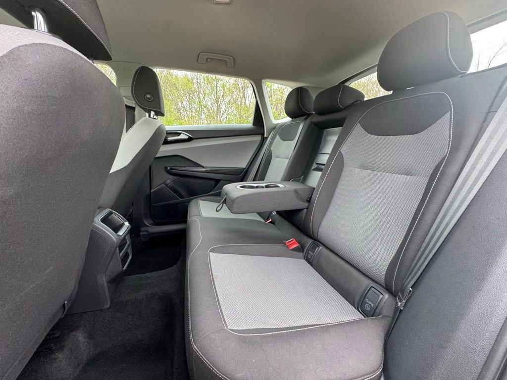 Used 2024 Volkswagen Taos S FWD image 17