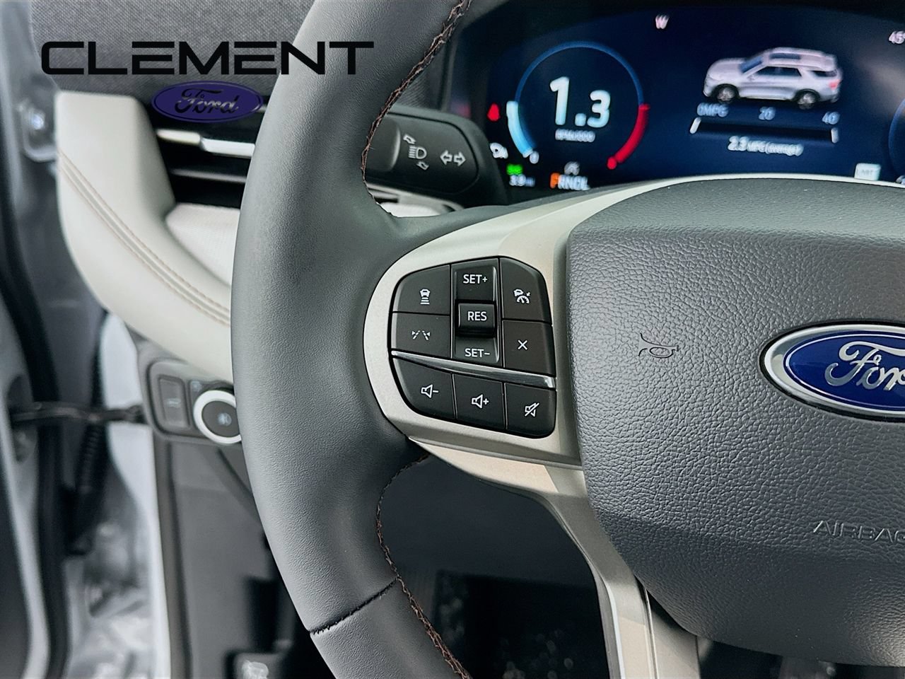 New 2026 Ford Explorer Active w/ Active Comfort Package AWD/4WD image 15