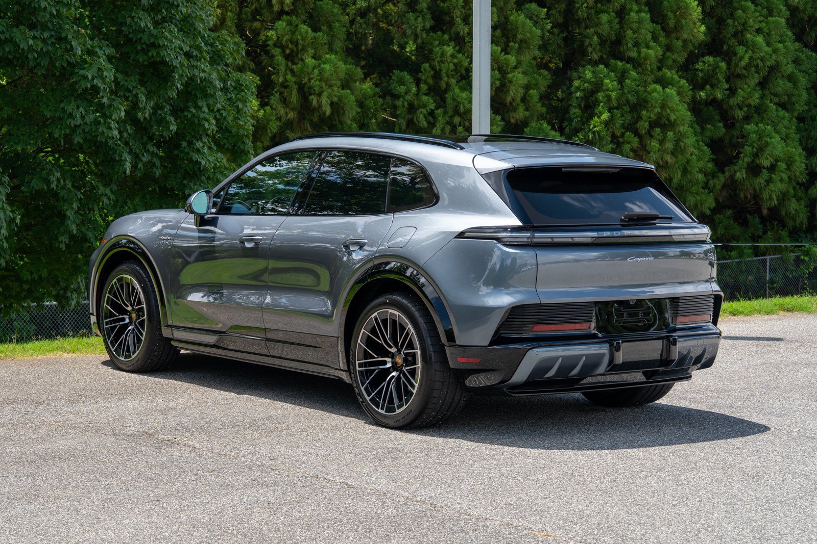 New 2026 Porsche Cayenne Coupe AWD/4WD image 3