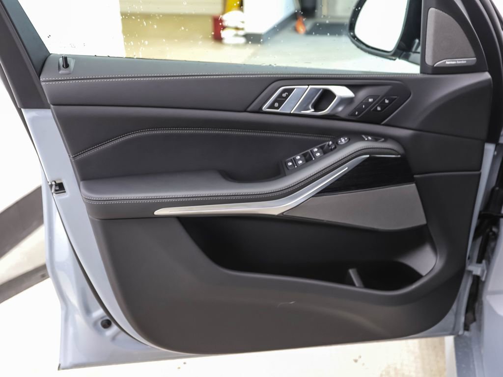 New 2026 BMW X5 M60i image 9